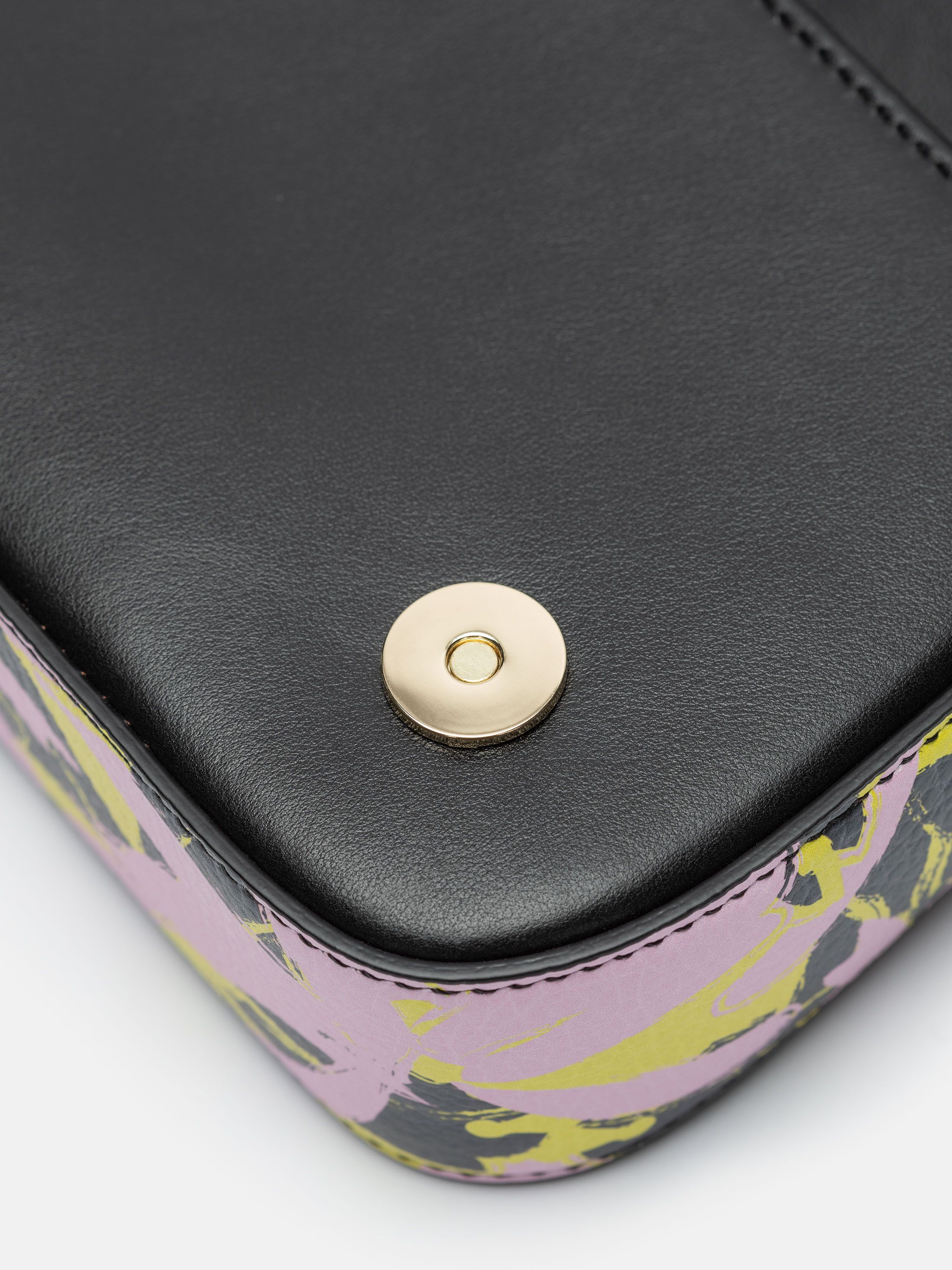 Designa en egen foldover-väska, handtillverkad av äkta Nappaläder