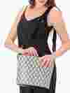 Bucket Tote aus Leder selbst gestalten