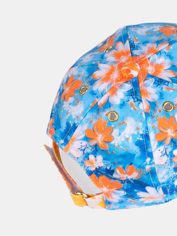 overview detail of customisable baseball cap