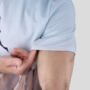 Gestalten Sie Ihre eigenen T-Shirts mit V-Ausschnitt