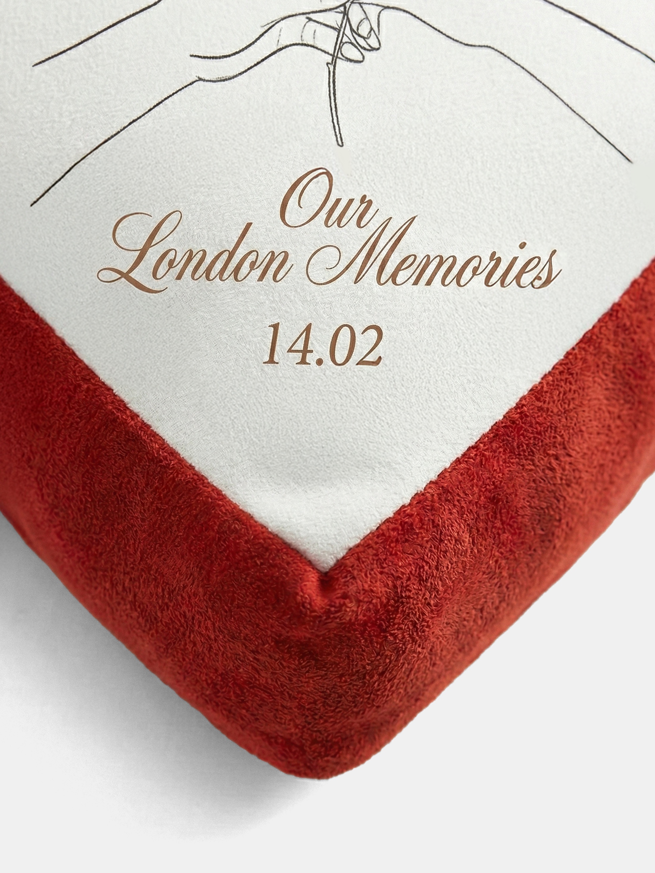 almohada de corazón personalizada