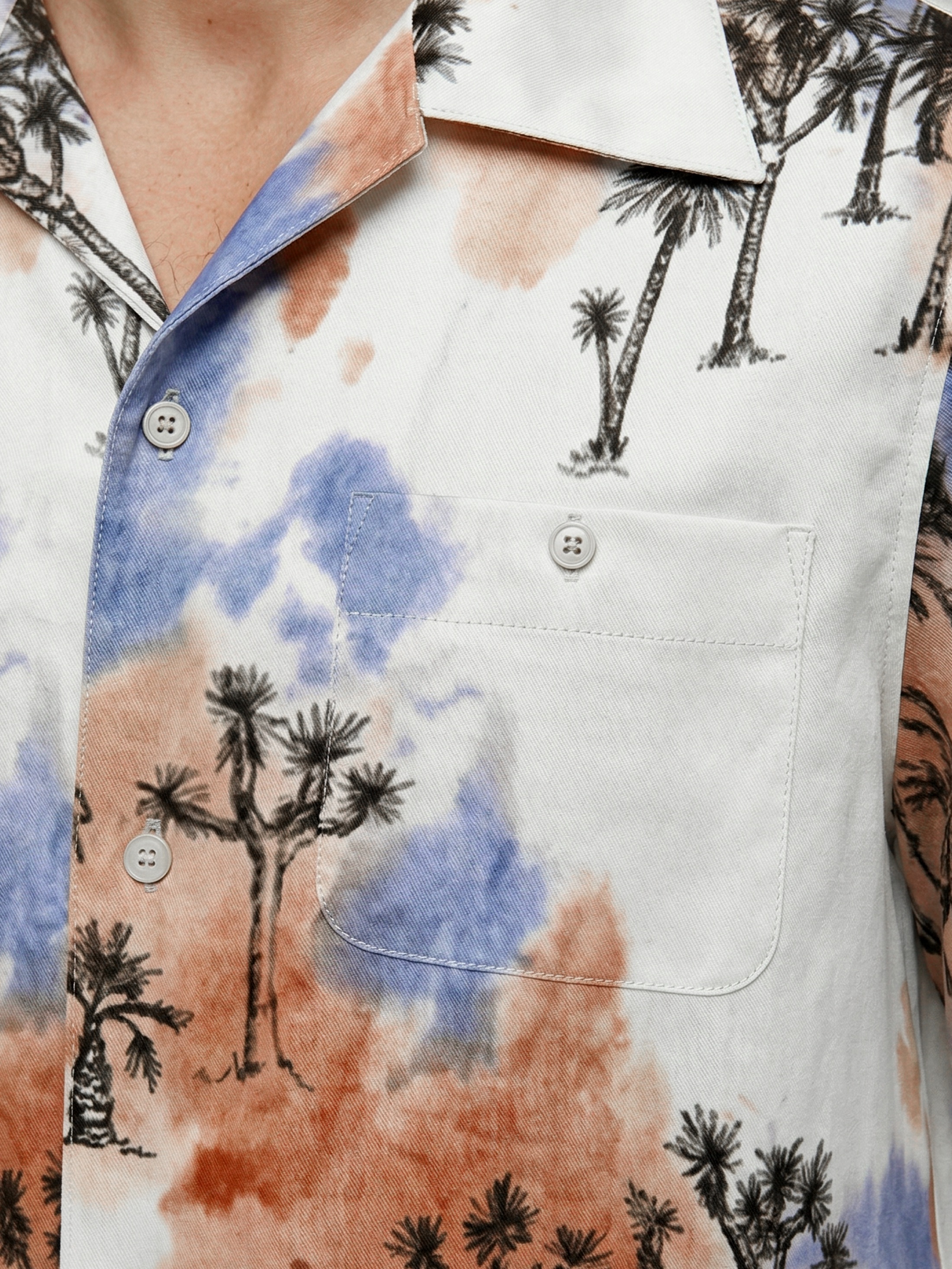 Anpassad tryckt skjorta med lägerkrage